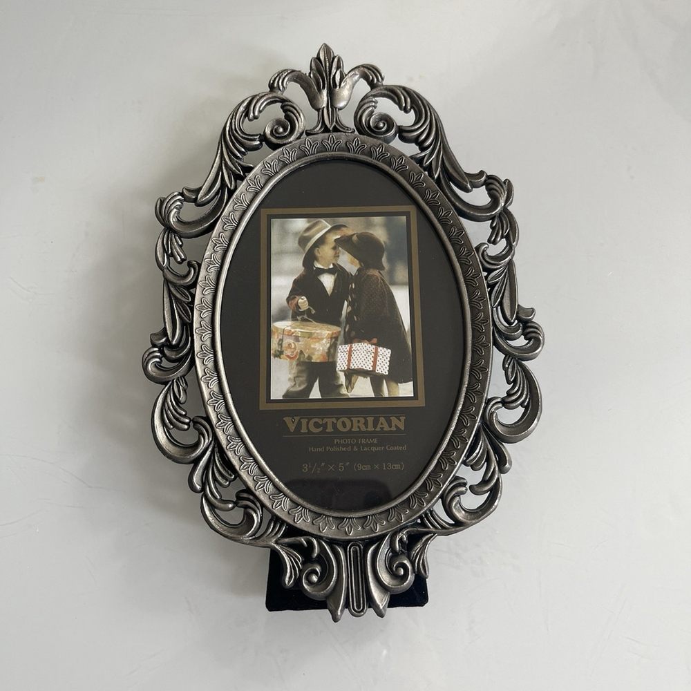 Oval Pewter Ornate 3-1/2" x 5" Picture Frame Victorian Photo Frame Hand Polished